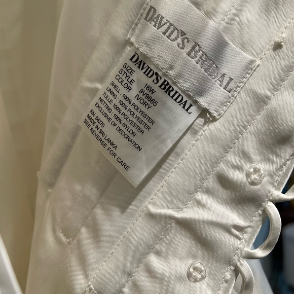 David’s Bridal - Picture 5 of 12